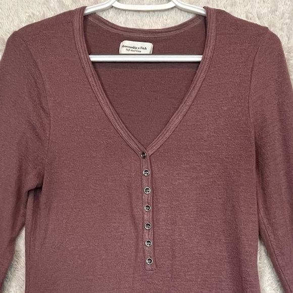 Y2K 90s Bella Henley Top S Grunge Normcore Indie Minimalist Street Coquette - Picture 2 of 14